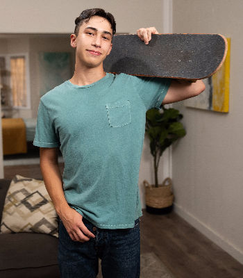 Skater: 6’0″ Cameron Neuton